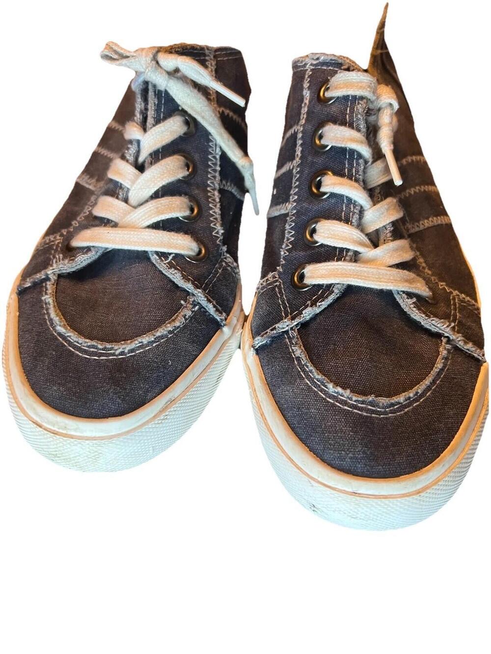 Jellypop Dallas Women's Blue Canvas Distressed Slip-On Sneakers Size 9.5
